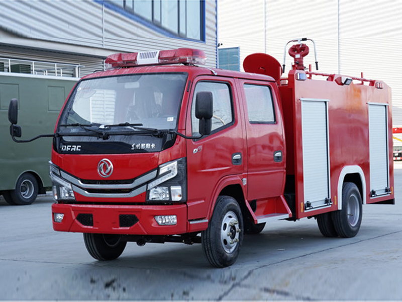 東風(fēng)2.5方國(guó)六水罐消防車